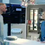 Imagen del episodio de Transplant.