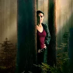 Imagen de la actriz Elle-Máijá Tailfeathers en Three Pines.