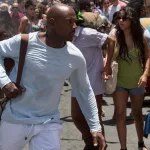 Imagen episódica de la serie Mad Dogs.