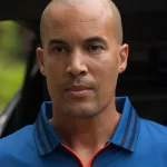 Imagen episódica de la serie Mad Dogs.