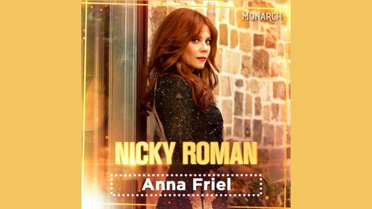 Imagen promocional de Anna Friel en Monarch.
